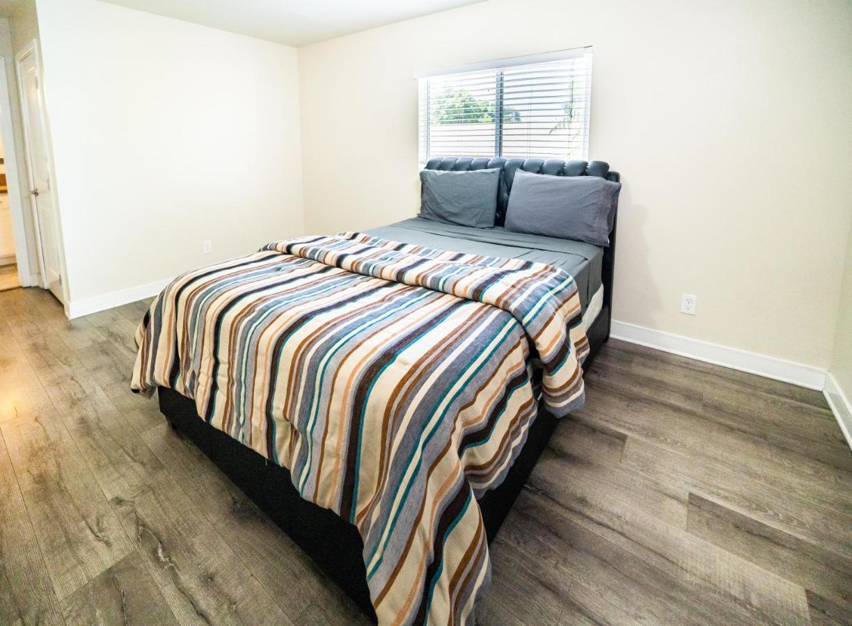 Spacious 5 Bedroom 3 Bath Modern Home By Downtown La With Parking 洛杉矶 外观 照片