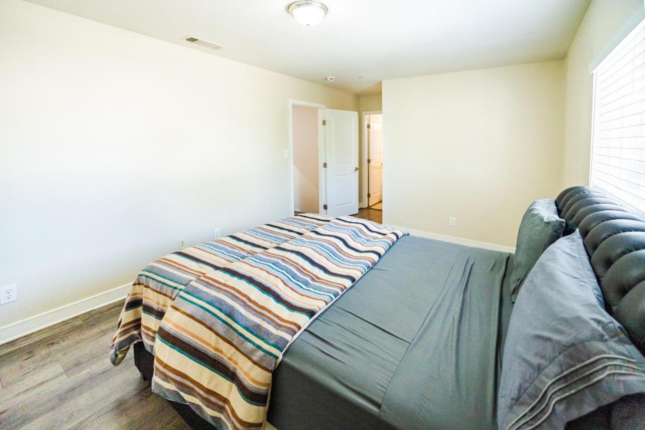 Spacious 5 Bedroom 3 Bath Modern Home By Downtown La With Parking 洛杉矶 外观 照片